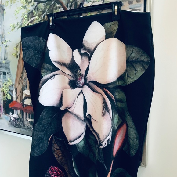 Brian Bailey Stretch Floral Skirt - Picture 2 of 4